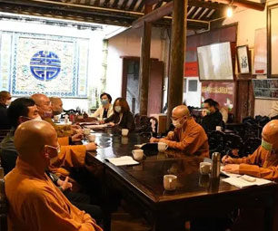 杭州宗教活动场所实行“双暂停”