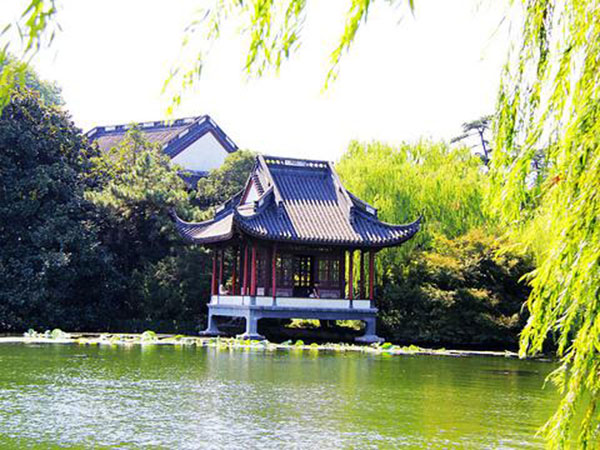 松鹤山庄