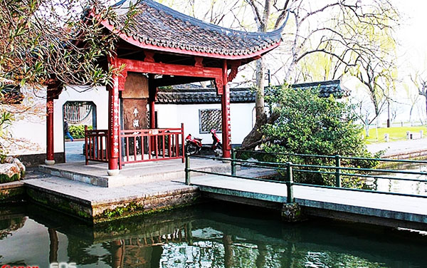 西湖十景《平湖秋月》