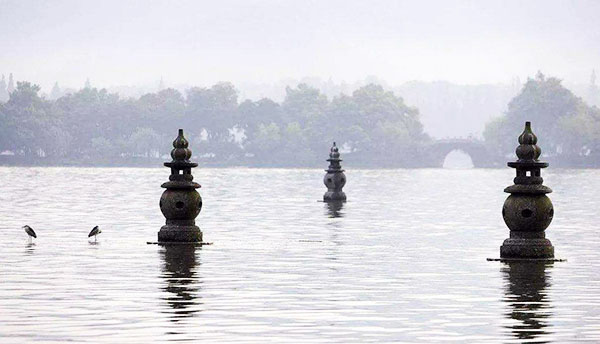 西湖十景《三潭印月》