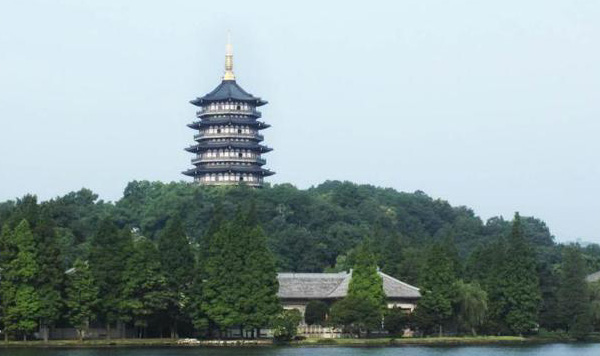雷峰塔图片